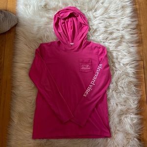 ***VINEYARD VINES*** long sleeve tee w/ hood